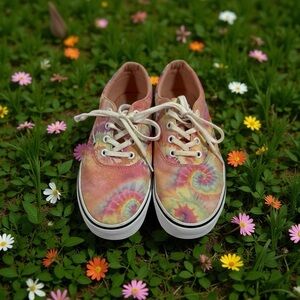VANS Women's Doheny Pastel Tie Dye Canvas Lace Up  Size 7.5
